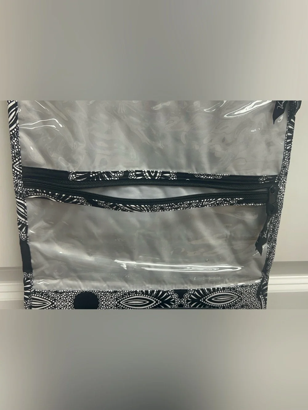 Vera Bradley hanging travel organizer in Blanco Bouquet